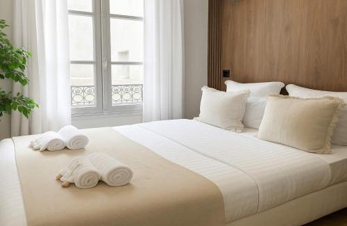 Quartier Sainte-Avoye Apartment | Unique Flat near Louvre & Palais Royal