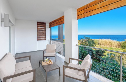 Golfo Aranci Apartment | Unique Holiday Apartment "Villa Marconi 8" with Sea View & Spacious Sun Terrace
