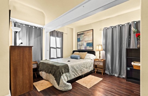North Berkeley House | Unique House / 5BR / 5 Beds / 10 PX / Parking