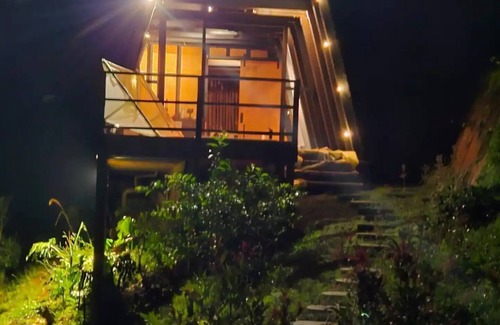 Guatape Ski Chalet | Unique Lake House breathtaking views