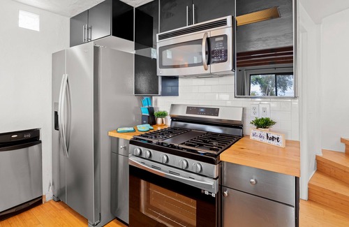 Summerland House | Unique & modern ocean view getaway close to the boardwalk - dog-friendly