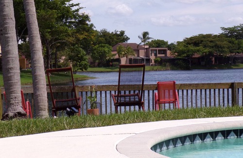 Sunrise Villa | Unique Spacious Quiet Lakefront Villa W Pool