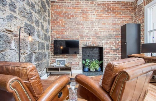 Geelong Apartment | Unique Stay I Central Geelong City I Pet Friendly