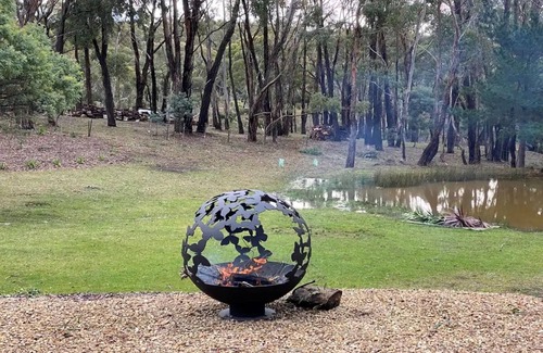 Hepburn House | Unique Villa Amore With hot Swim spa in Daylesford