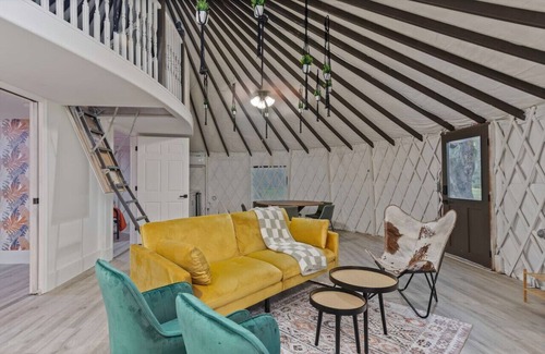 Kissimmee Apartment | Unique YURT w/Hammock + Games + 21 mi to Disney!
