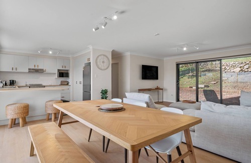 North Avoca Apartment | UNIT 2 - VISTA LAGUNA TERRIGAL
