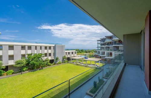 Hillhead Apartment | Unit 215 Oceandune - Stunning & Modern Apartment