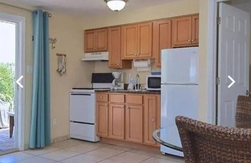 Nokomis Apartment | Unit 47: Bayview One Bedroom