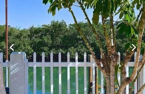 Nokomis Apartment | Unit 47: Bayview One Bedroom
