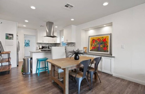 University Heights House | University Heights Dreamboatnn