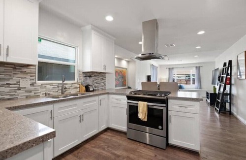 University Heights House | University Heights Dreamboatnn