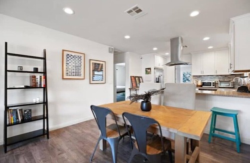 University Heights House | University Heights Dreamboatnn