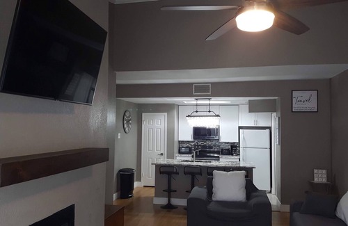 West Campus Apartment | University of Texas at Austin, Austin, TX, USA- UT West Campus - Downtown