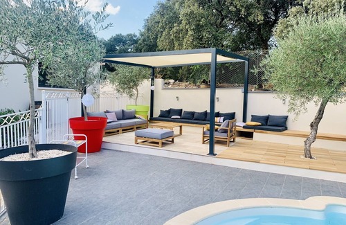 Caremeau House | Unoverlooked villa swimming pool summer kitchen gym