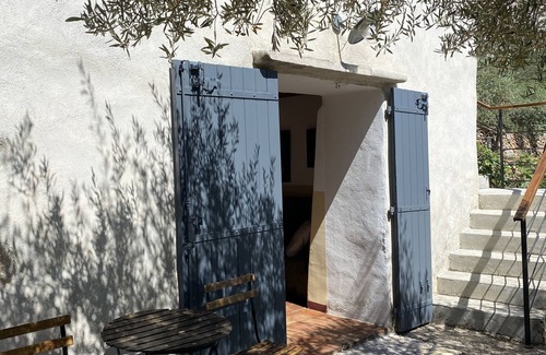 Roquevaire Cabin | Unusual cottage in the heart of Provence, Lascours