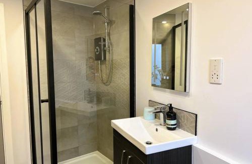 Welford Apartment | Unwind in Style, One-Bedroom Haven 4C Close to DMU