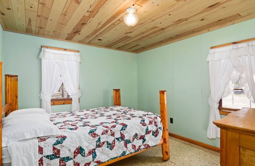 Lake Edward Township Cabin | Up North Resort Located on Beautiful Pelican Lake in Nisswa, MN!