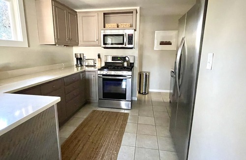 Lafayette Cottage | Updated, 2 Bedroom Cottage, close to Boulder