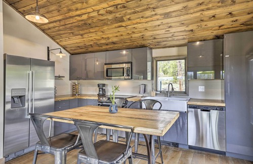 Tabernash Cabin | Updated Cabin w/Hot Tub ~ 11 Mi to Winter Park!