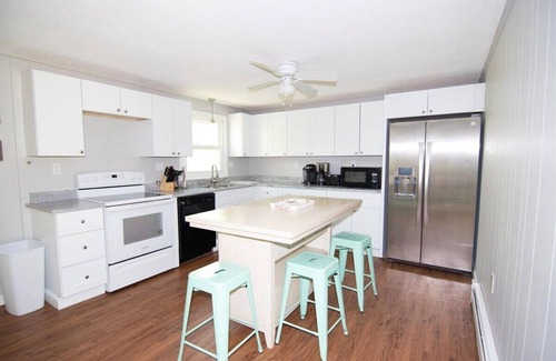 Eastward Look House | Updated & Clean Eastward Look Beach Home!