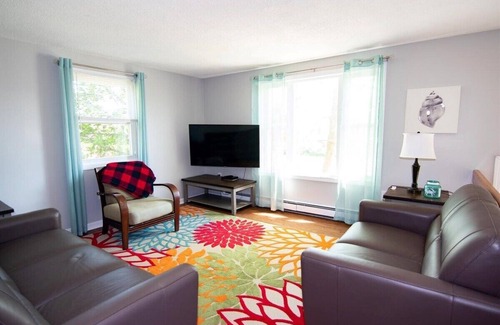Eastward Look House | Updated & Clean Eastward Look Beach Home!
