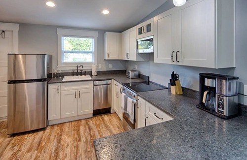 St. Augustine House | Updated Cottage in Heart of Town!/Park & Walk