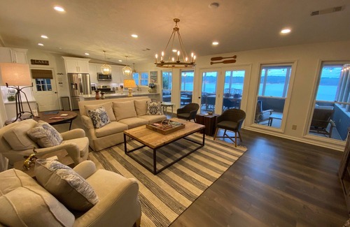Coosa County House | Updated Home on Lake Martin providing Big Water Views near Parker Creek