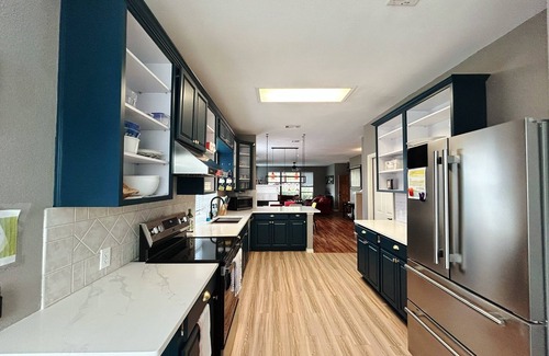 Frisco House | Updated Home with Outdoor Hot Tub, Grill, 4BR 4BTH