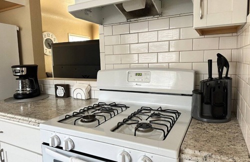 Hanford House | Updated House Great Location