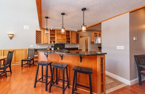 Waterfront Greens House | Updated Lakefront Retreat w/Pool Table & Hot Tub