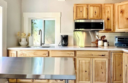 Vallejo Apartment | Updated Private & Quiet Studio