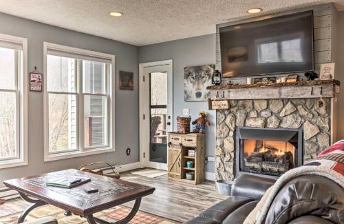 Seven Devils Apartment | Updated Seven Devils Condo with Deck and Mountain View