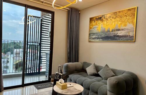 District 10 Apartment | UPhoenix Home- HaDo Centrosa Garden