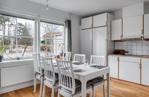 Uppsala Villa | Uppsala Large family home beside forest