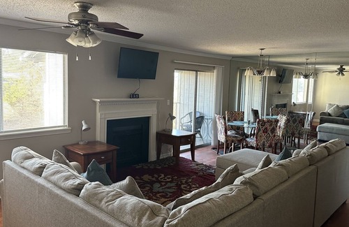 Glen Iris Apartment | Upscale 1 bedroom apartment in Birmingham