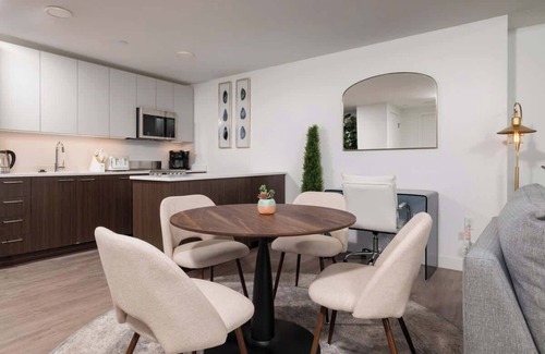 Central Square Apartment | Upscale 1BR MIT Harvard WiFi Gym W D Parking!