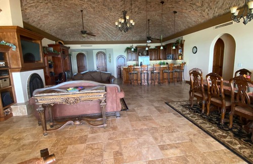 Puerto Penasco House | UPSCALE Beachfront Amazing. 5 bedrooms. Pet Friendly!