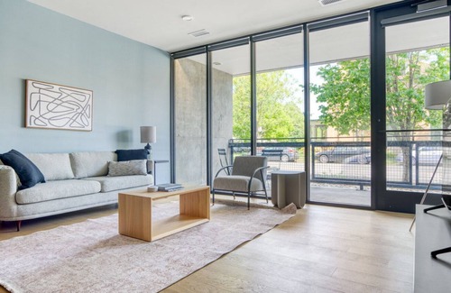 City Park West Apartment | Upscale City Park 2BR w/ Balcony & W/D, near Uptown dining, by Blueground