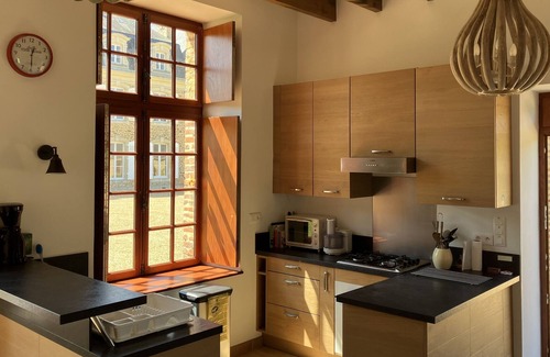 Tuffe Val de la Cheronne Cottage | Upscale cottage in Sarthe, swimming pool, ("5 Epis" Gîtes de France) 8 people