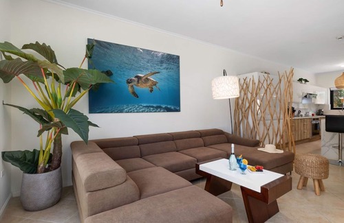 Gold Coast House | Upscale Gated Community Oasis ~ Close to the Beach