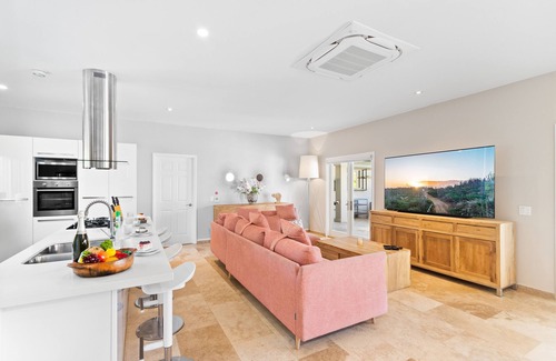 Opal Villa | Upscale Mediterranean Villa Great location!