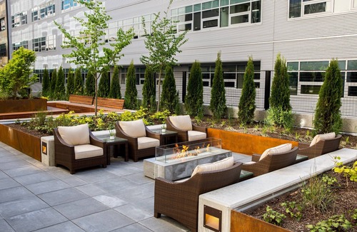 South Lake Union Apartment | Upscale Suite + 24 Hour Fitness Center + Free Breakfast | Close to Lake Union