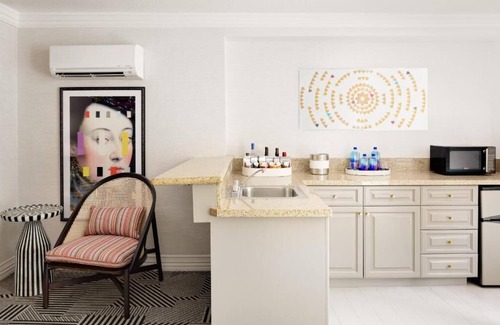 Tri-West Apartment | Upscale Suite in Prime West Hollywood Location w/Pool