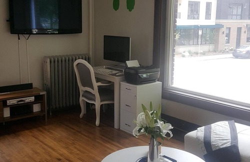 Uptown Condo | Uptown Brownstone With Private Laundry and Parking