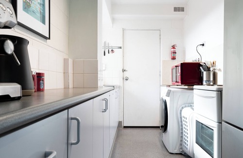 East Launceston Apartment | Urban apartment Parkside, Cozy Lounge & Dining