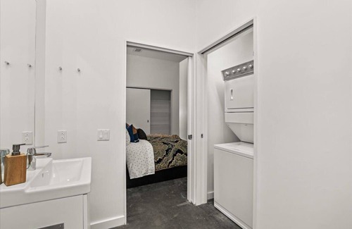Crossroads Arts District Apartment | Urban Chic Loft in the Heart of the Crossroads