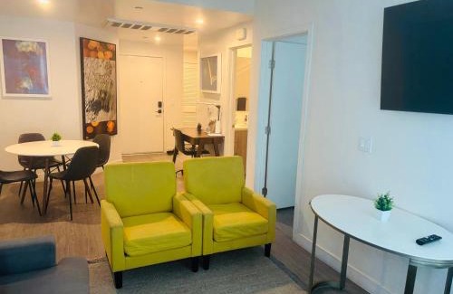 Pico-Union Apartment | Urban Chic residence in Central LA