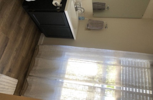 Washington Apartment | Urban comfort just remodeled! Located downtown Washington