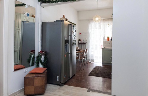 Athens Apartment | Urban Cosy 2 Bd Apt Near Metro w Balcony