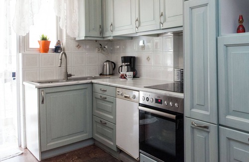 Athens Apartment | Urban Cosy 2 Bd Apt Near Metro w Balcony